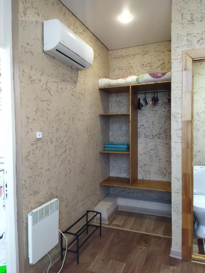 Гостевой Дом Ксения Hotell Sukhumi Exteriör bild