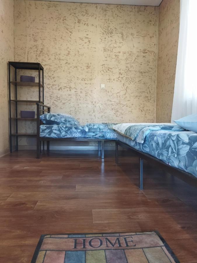 Гостевой Дом Ксения Hotell Sukhumi Exteriör bild