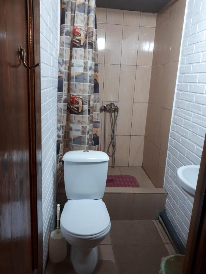 Гостевой Дом Ксения Hotell Sukhumi Exteriör bild